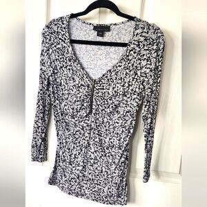 Black&White Pixelated design Top Size MM Zip front Business casual lightweight